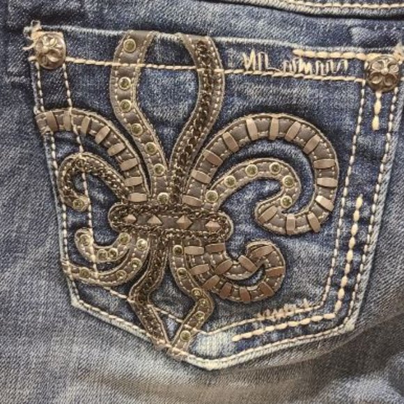 BRAND NWT Miss Me Embellished Cropped Jeans Size 25 - Picture 3 of 8